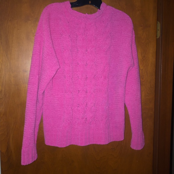 American Eagle Outfitters Sweaters - American Eagle womens soft cable sweater size M. NWOT